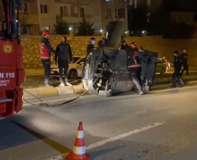 Alkollü araç kullanırken kaza yaptı, yanındaki 2 kişiyle birlikte kısıtlamaya uymamaktan ceza yedi
