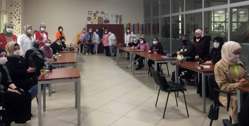 Bağcılarlı ve Suriyeli kadınlar Sukulent atölyesinde buluştu
