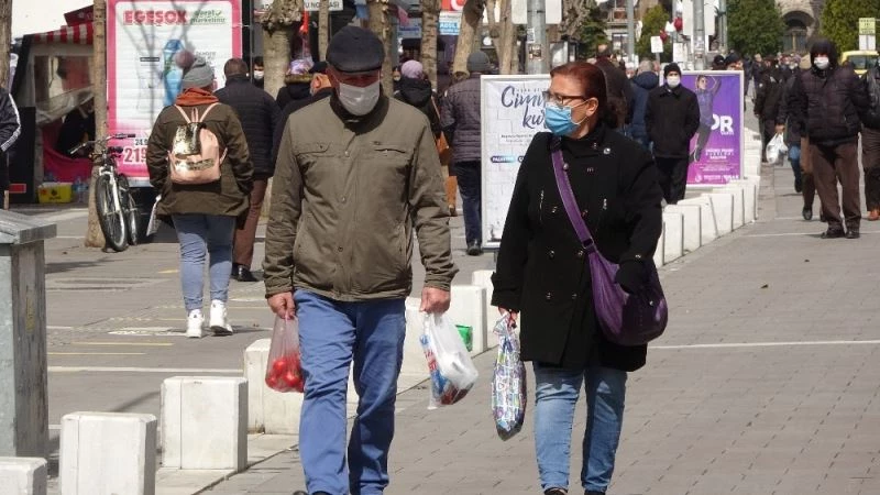 Vakalar artsa da Uşak hala düşük riskli
