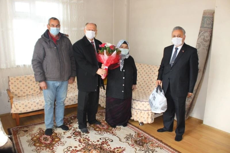 Kaymakam Çorumluoğlu’ndan ihtiyaç sahibi ailelere destek
