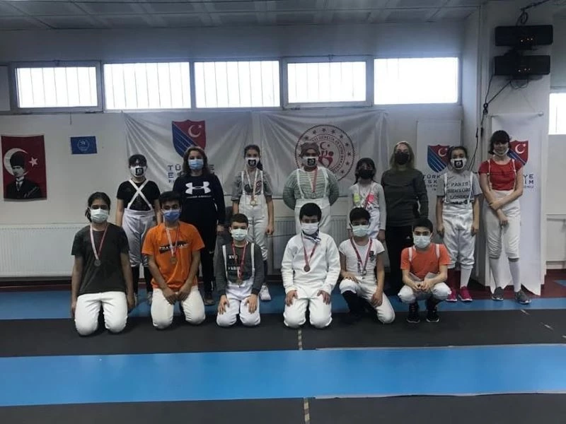 Kılıçlar 18 Mart Çanakkale şehitleri için yarıştı
