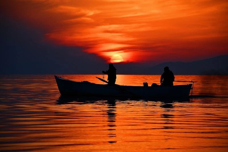 İznik Gölü’nde ekinoks zamanı

