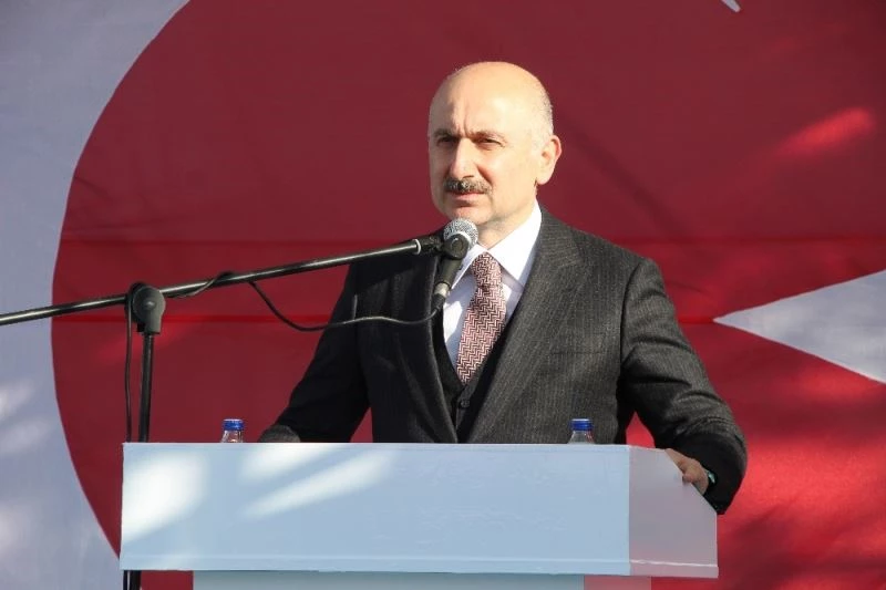 Bakan Karaismailoğlu: “Kirli güçlerin karşısına dikilen kahraman güvenlik güçlerimiz var