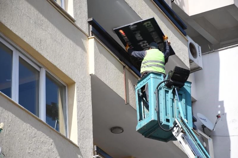 Kuşadası’nda çarşılarına görsel düzenleme
