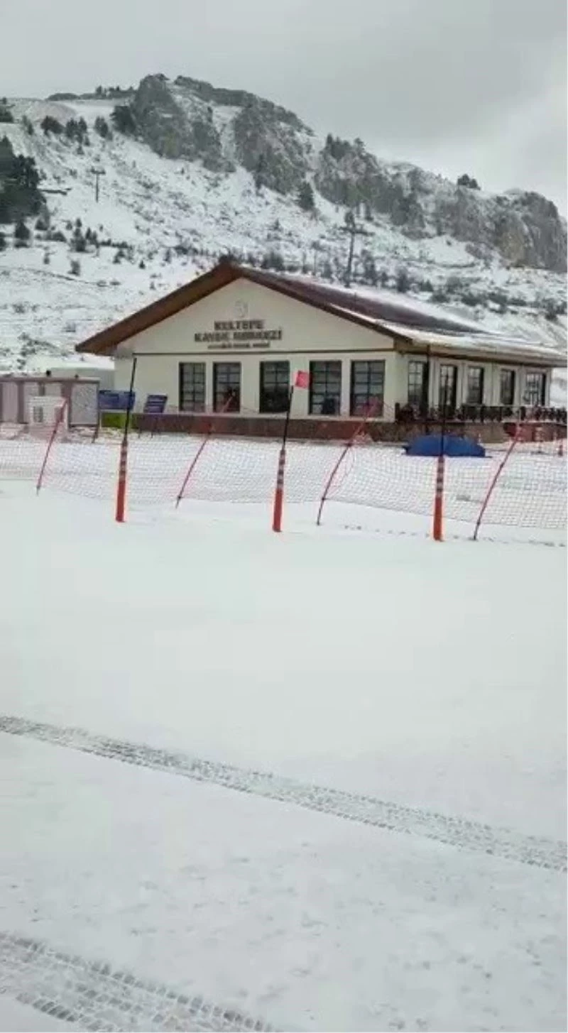Karabük’te yüksek kesimler beyaz örtüye büründü
