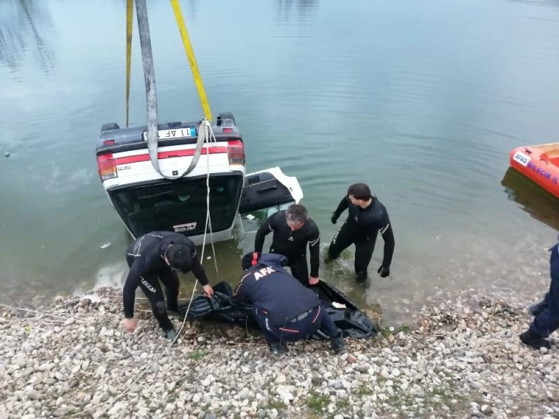 Karı kocayı ölüme götüren kaza
