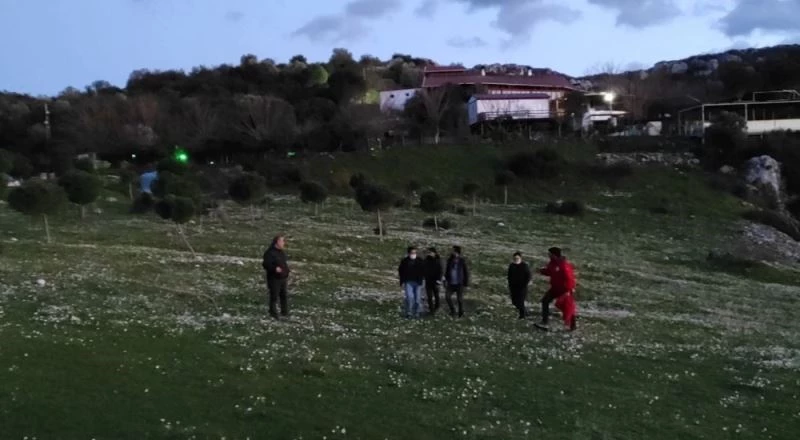Kayıp Berk Ergier’in kayalıklarda görüldüğü iddiası üzerine arama kurtarma çalışması başlatıldı
