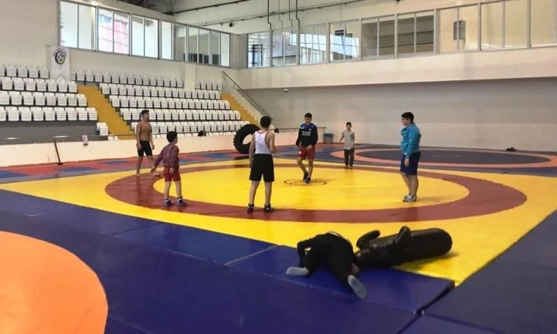 Yunusemreli güreşçiler müsabakalar için gün sayıyor
