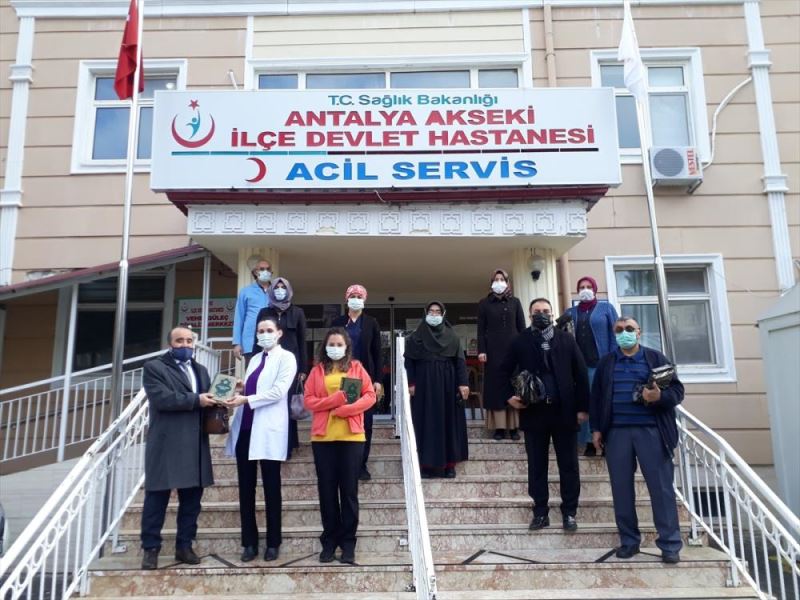 Akseki Müftüsü Taraklı sağlık çalışanlarını ziyaret etti