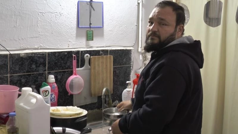 Yüzde 90 engelli olan ve sol tarafı felç kalan genç yetkililerden yardım istedi
