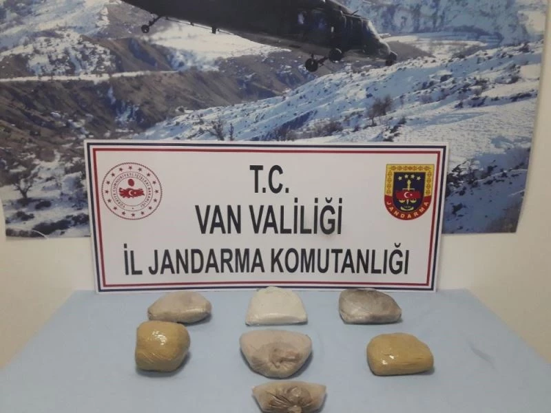 Başkale’de 7 kilo 673 gram eroin ele geçirildi
