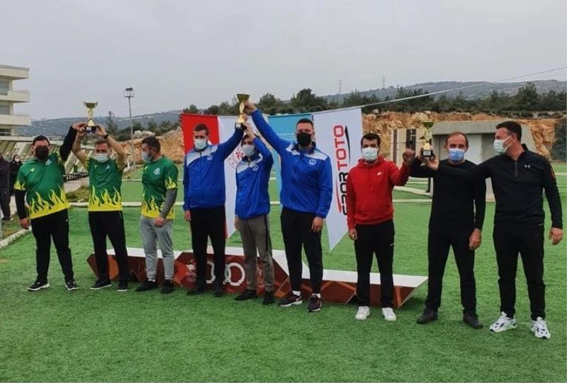 Kocaeli’nin sporcuları, turnuvadan madalyayla döndü
