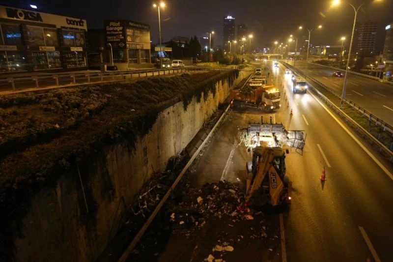 İBB’den İstanbul’un dikey ‘bahçelerine’ gece yarısı operasyonu
