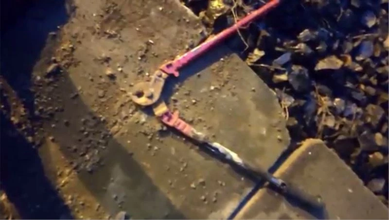 İstanbul’da metro hattında korku dolu anlar: Elektrik telleri havai fişek gibi patladı
