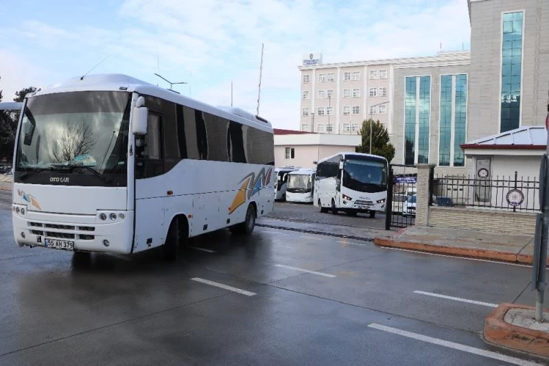 Suç örgütü operasyonunda 4 kişi serbest, 27 kişinin gözaltı süreleri uzatıldı