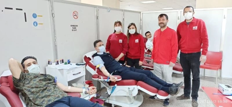 Başhekimden kan bağışına destek
