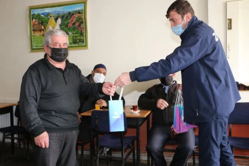 Aziziye’deki kahvehanelere “ilk gün” sürprizi
