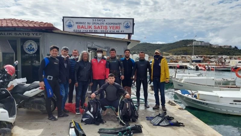 Datça’daki 4 limanda dip temizliği yapıldı
