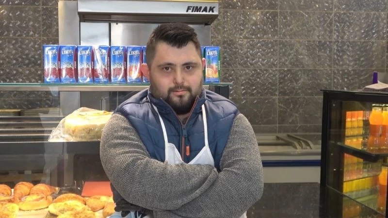 Down sendromlu Osman, çalışma azmiyle herkese örnek oluyor
