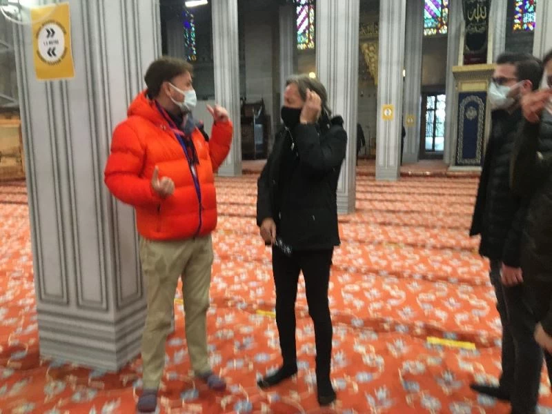 Ünlü milyarder Hadid, Ayasofya Camii’nde namaz kıldı
