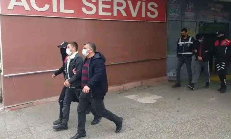 Kahramanmaraş’ta otodan hırsızlık yapan 3 kişi tutuklandı
