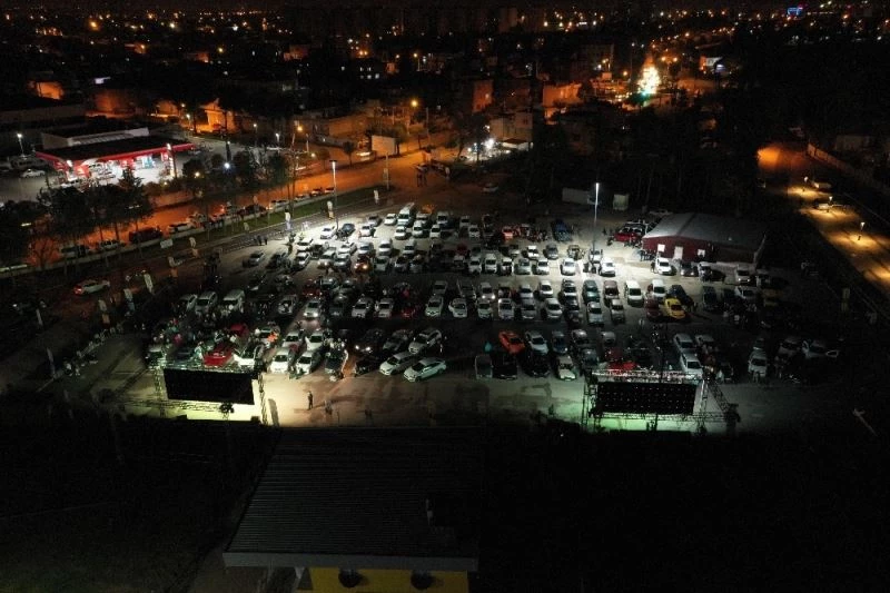 Açık havada derbi keyfine yoğun ilgi
