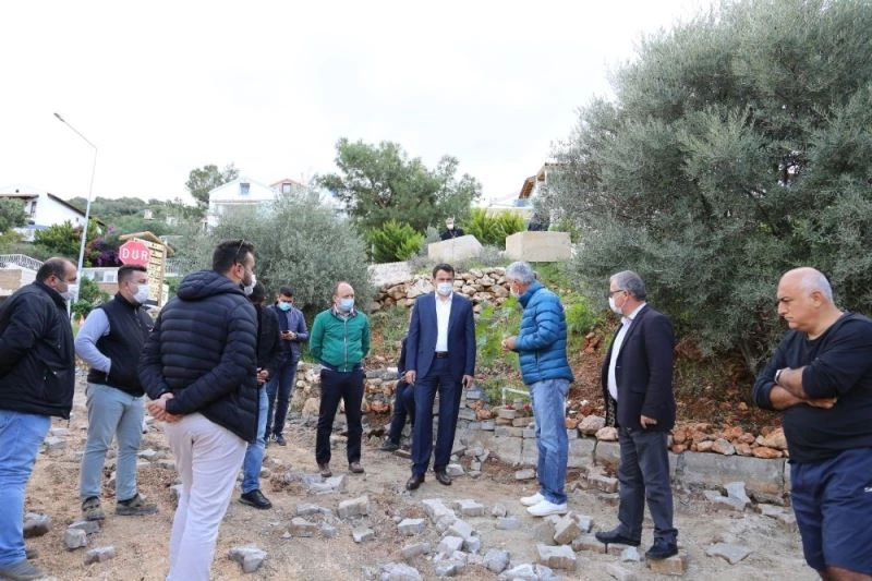 Kaş Çukurbağ Yarımadası parke taşı çalışması devam ediyor
