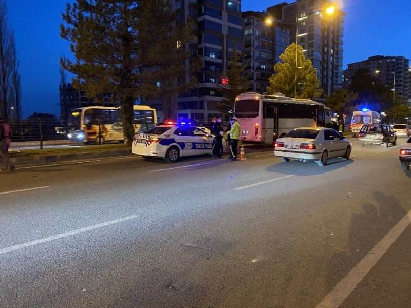 Midibüsün çarptığı 14 yaşındaki çocuk ağır yaralandı
