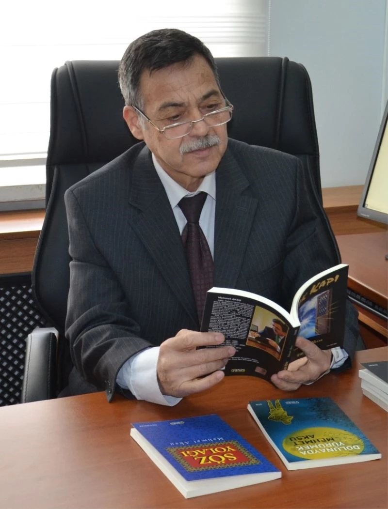 Şair Aksu’nun 3 kitabı okuyucularıyla buluştu
