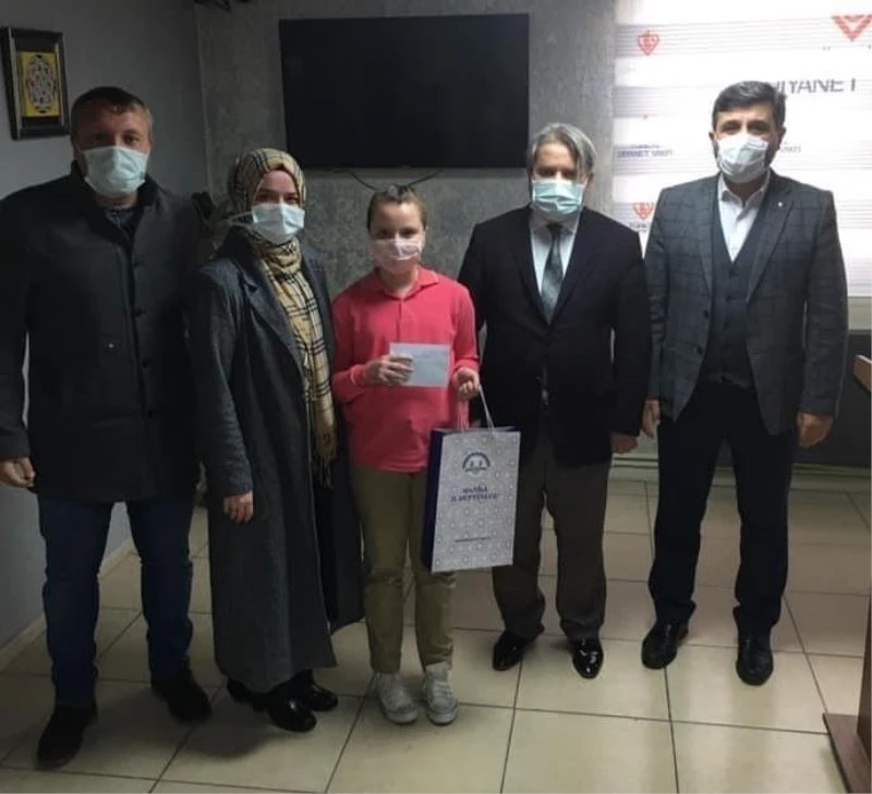 Yunusemreli Semine Nisa Gaşi resim yarışmasında 1. oldu
