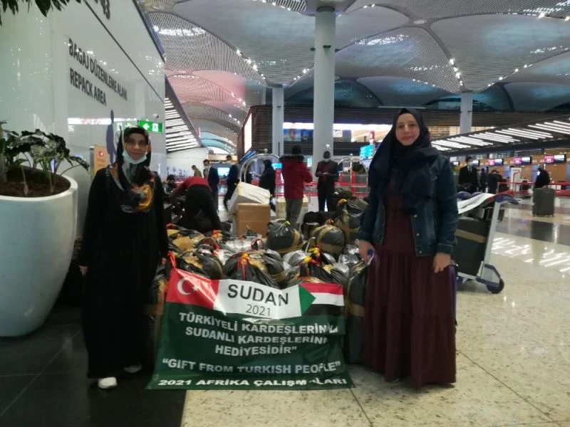 Türk gönüllülerden Sudan’daki yoksullara yardım eli
