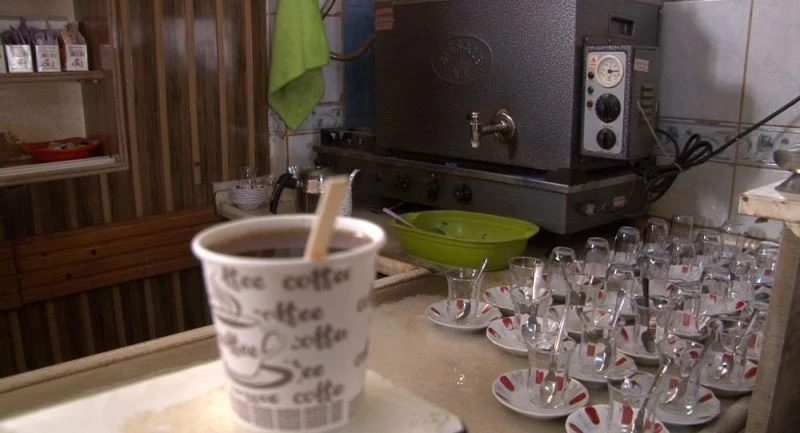 Cam bardak yerine karton bardak
