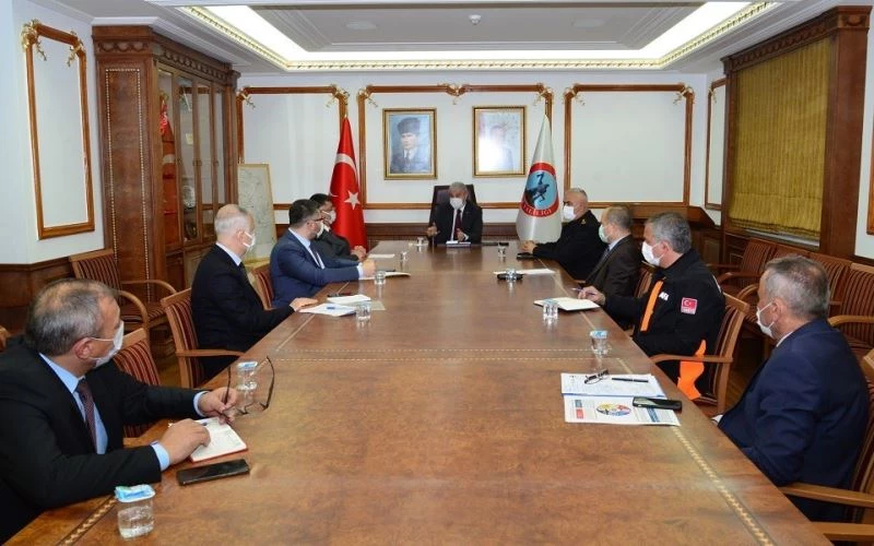 Kırşehir’de, salgının seyri değerlendirildi
