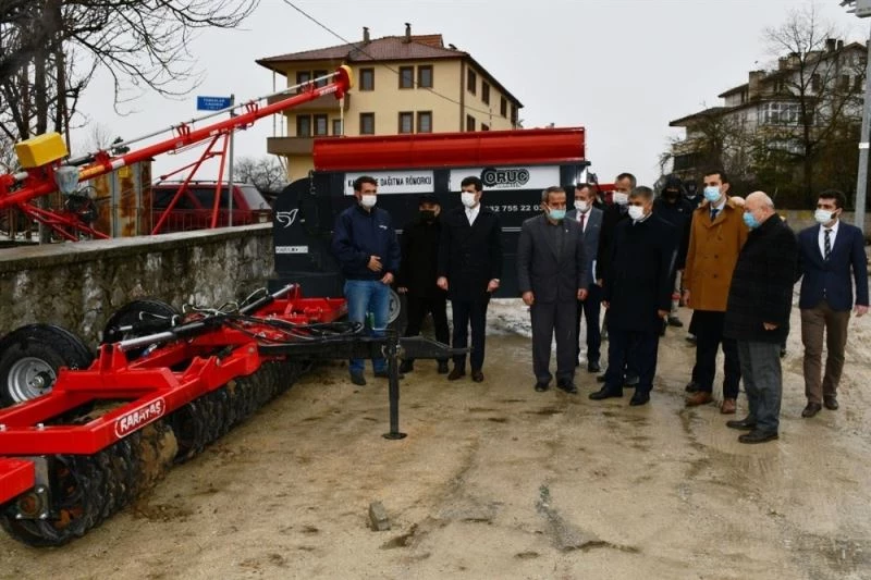 Vali Gürel Eflani ilçesinde incelemelerde bulundu
