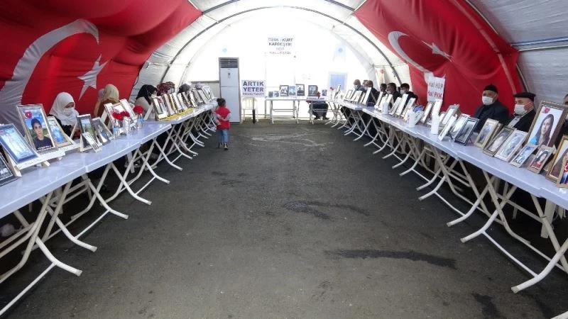 Evlat nöbetindeki ailelerden HDP’ye tepki: 