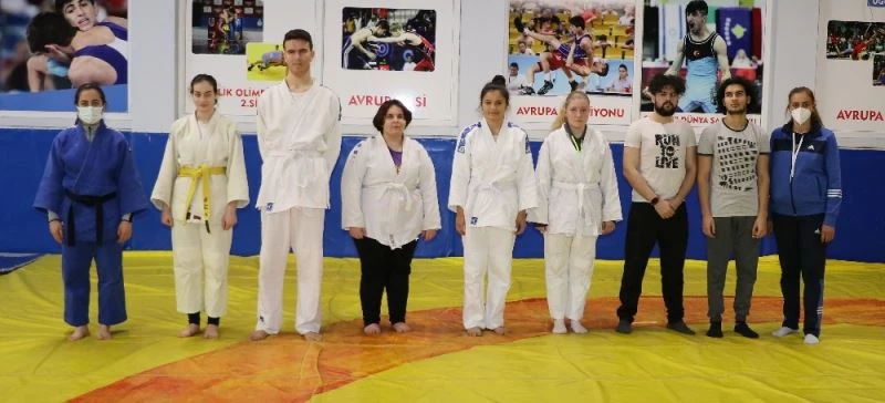 Görme engelli judocuların hedefi milli takım
