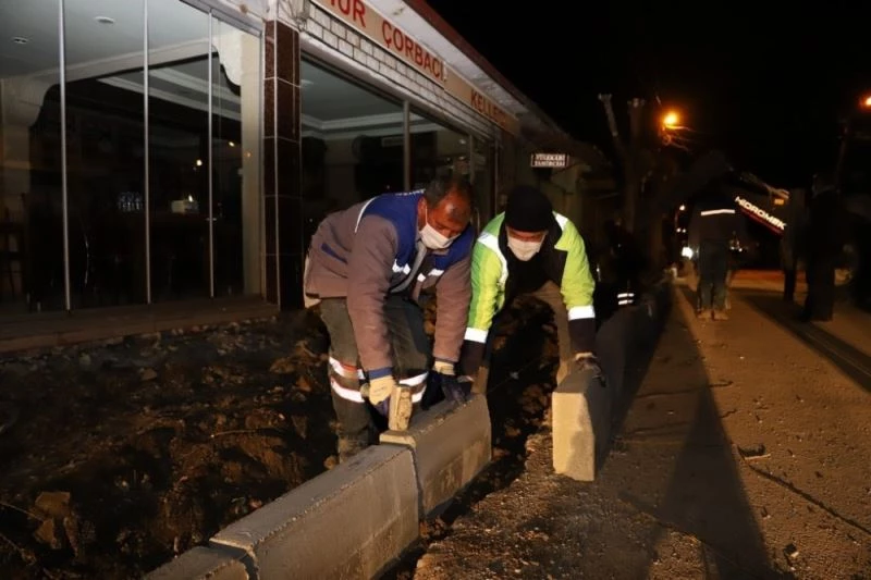 Erzincan’da kaldırımların bakım onarım çalışmaları devam ediyor
