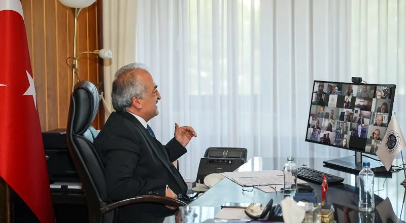 İç paydaşlar, görüş alışverişlerine devam ediyor
