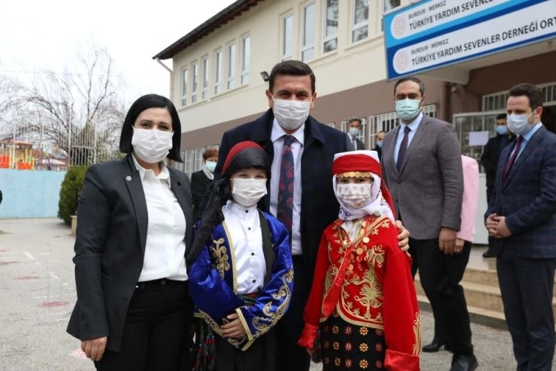 Geleceğe yön verecek atölyeler açıldı
