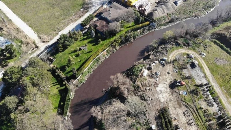 Bursa’nın dereleri zehir akıyor
