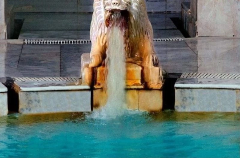 Şifalı hamamlar geçici olarak kapatıldı
