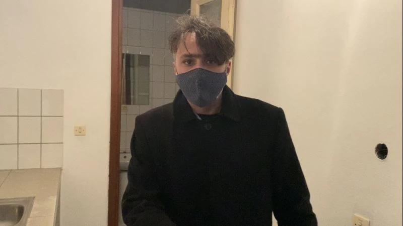 (Özel) İstanbul’da binaya “örümcek adam” gibi tırmanan hırsız vatandaşı hayrete düşürdü
