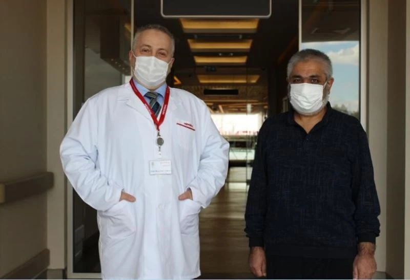 Robotik cerrahi ile bağırsaktan yeni mesane
