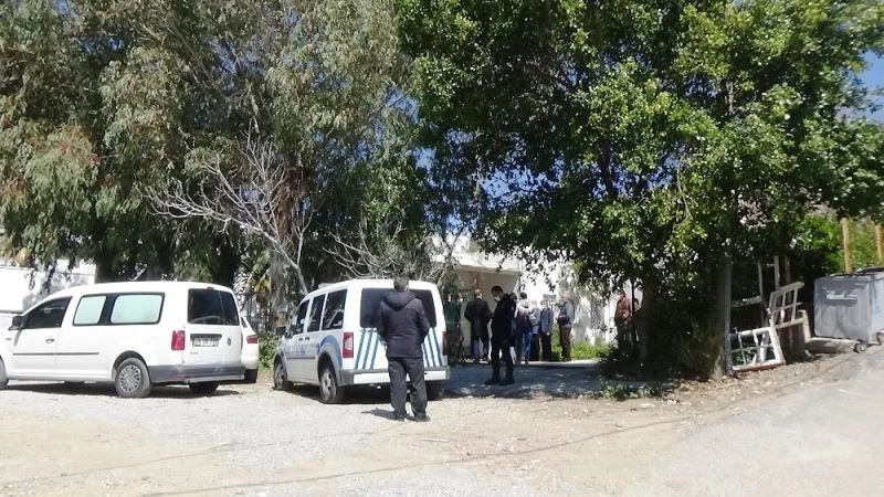 Müdür yardımcısı lojmanda ölü bulundu
