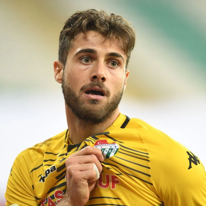 Bursaspor’un genç kalecisi Ataberk Dadakdeniz sözleşmesini uzatmadı
