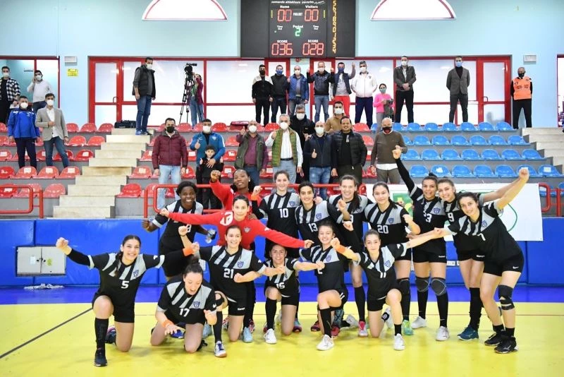 Mavi Kelebekler, Sivas’ı da puansız gönderdi