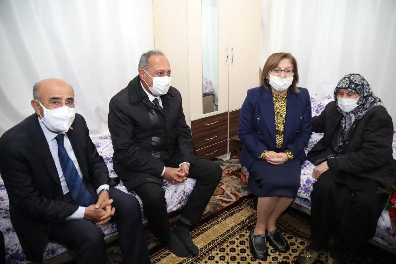 Görme engelli annenin evi tepeden tırnağa yenilendi
