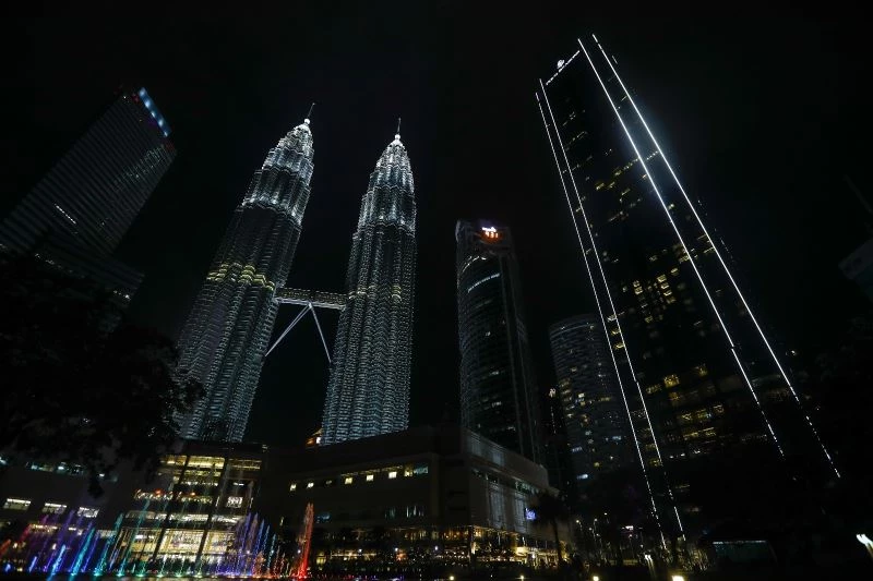 Malezya’da “Dünya Saati” etkinliği için ışıklar söndürüldü
