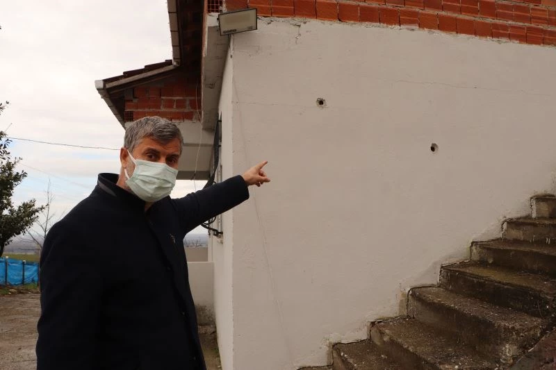 Evi ikinci kez kurşunlanan aile diken üstünde yaşıyor
