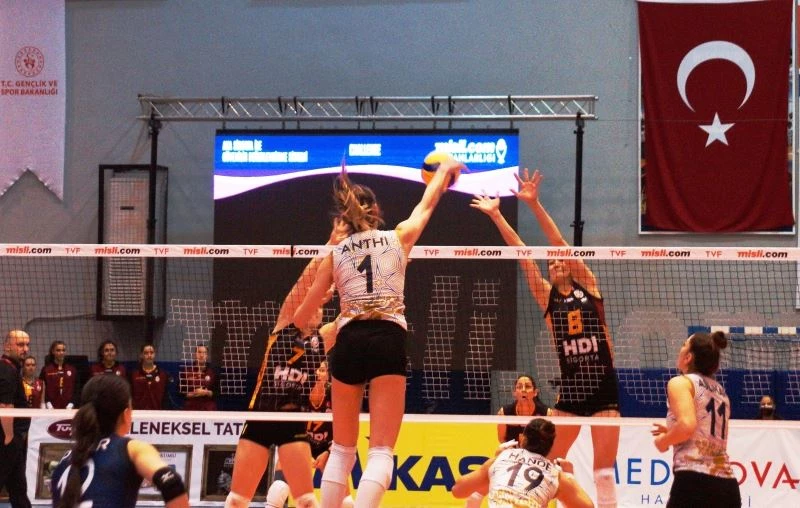 Misli.com Sultanlar Ligi: Aydın Büyükşehir Belediyespor: 3 - Galatasaray HDI Sigorta: 1
